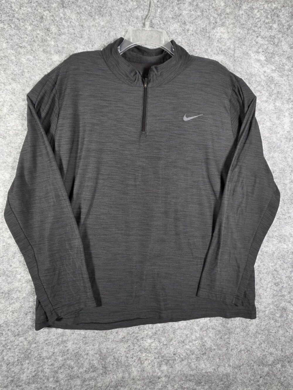 Nike Dri-FIT Men’s Gray 1/4 Zip Pullover Long Sleeve Lightweight Athletic Top Si